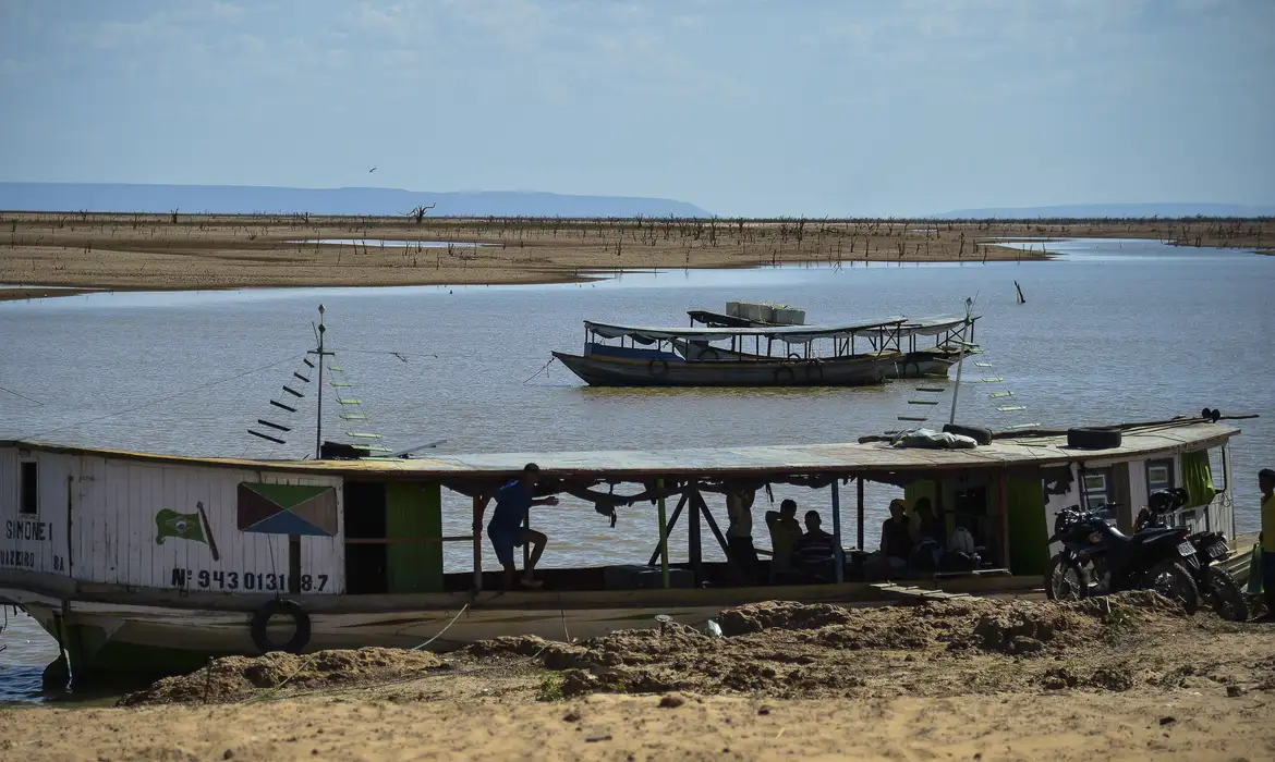 Seca no Rio Sao Francisco em 2020 Marcello Casal Jr Agencia Brasil - Brasil ganha 1,7 Milhão de hectares de água em 2022, mas continua secando